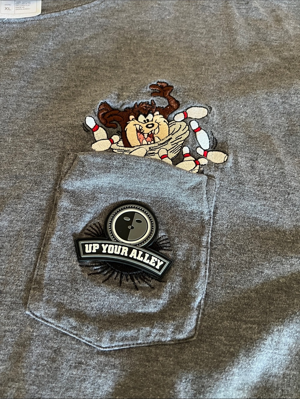 Vintage Warner Bros Tasmanian Devil Up Your Alley Bowling T-Shirt